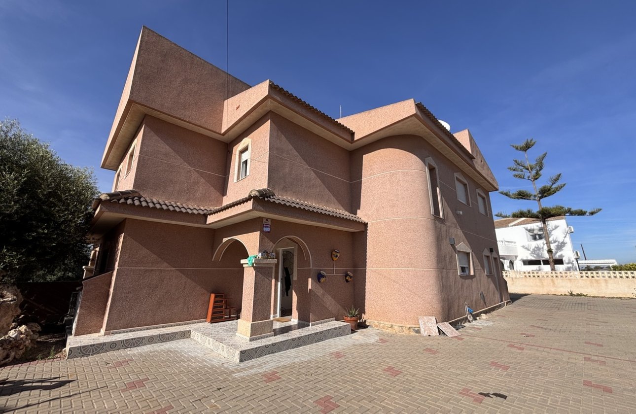 Resale - Villa -
Benijofar - Costa Blanca