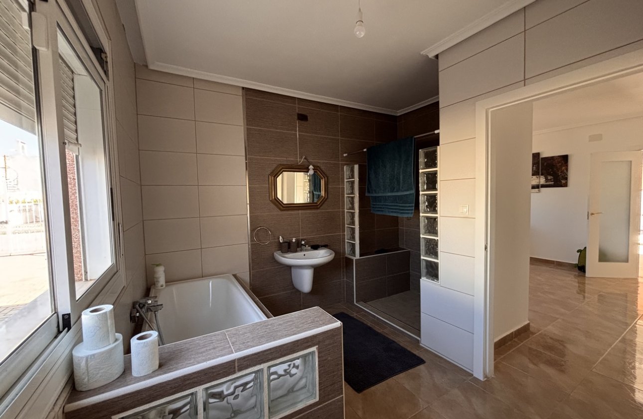 Resale - Villa -
Benijofar - Costa Blanca