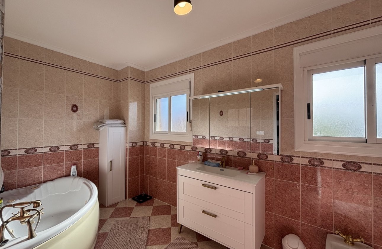 Resale - Villa -
Benijofar - Costa Blanca