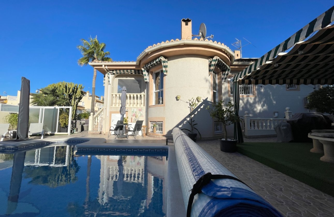 Resale - Villa -
Benijofar - Costa Blanca