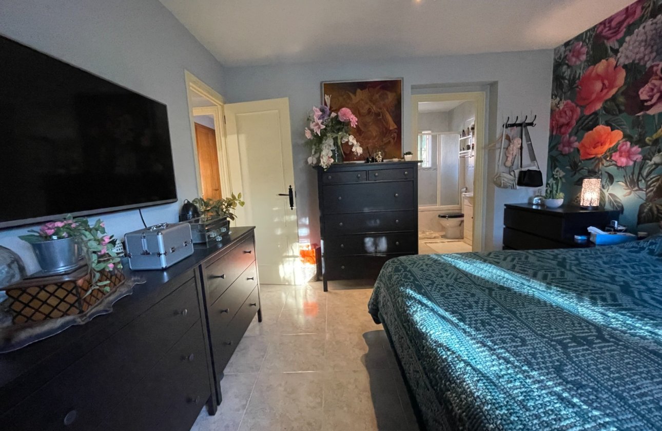 Resale - Villa -
Benijofar - Costa Blanca