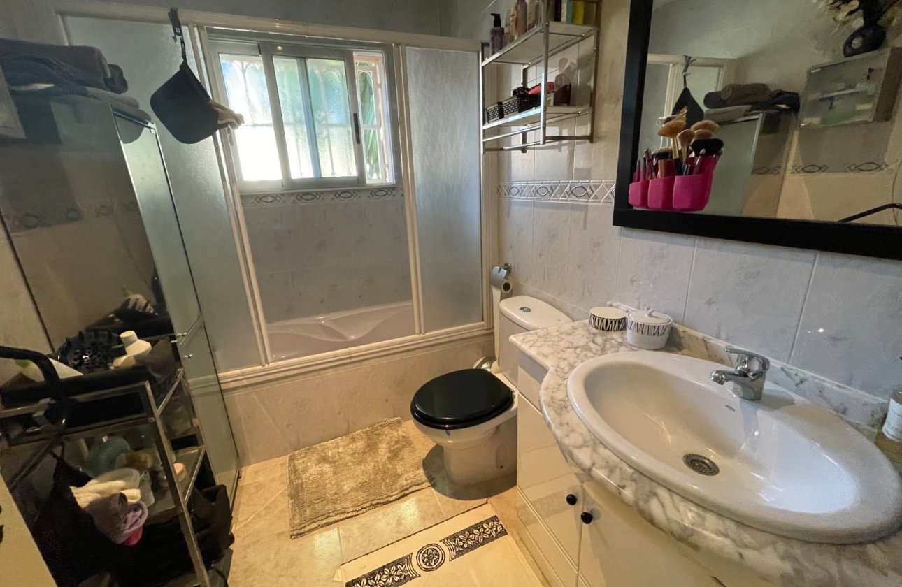 Resale - Villa -
Benijofar - Costa Blanca