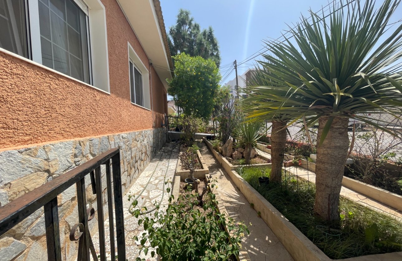 Resale - Villa -
Benijofar - Costa Blanca