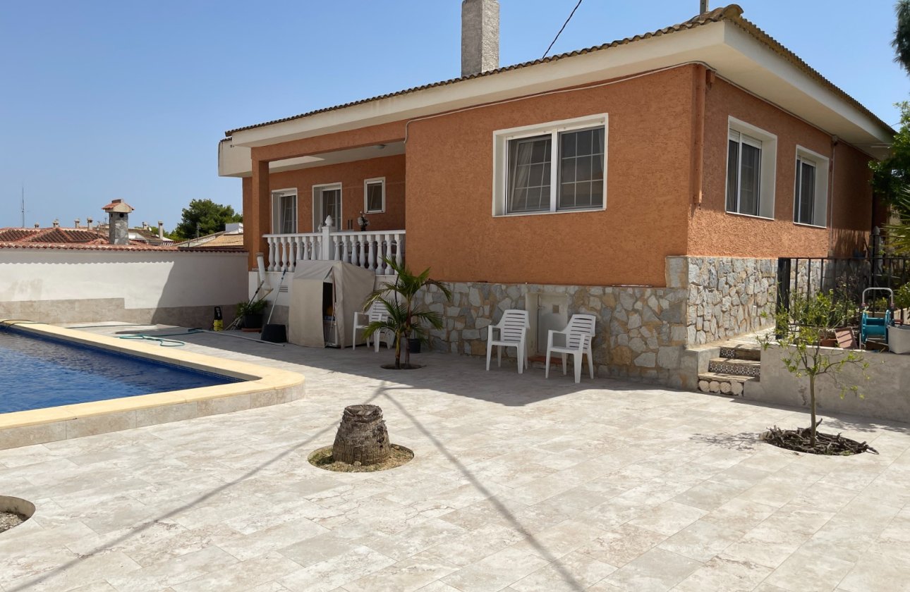 Resale - Villa -
Benijofar - Costa Blanca