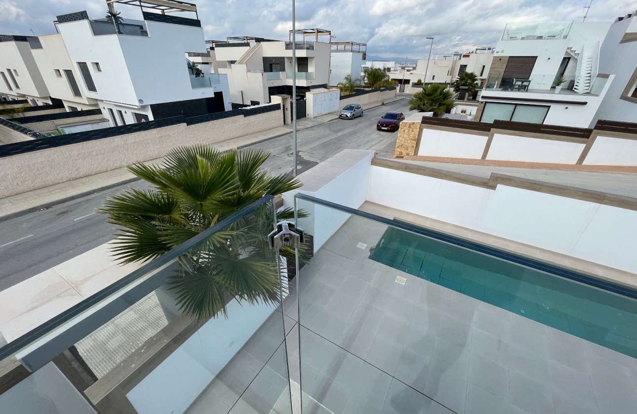 Resale - Villa -
Benijofar - Costa Blanca