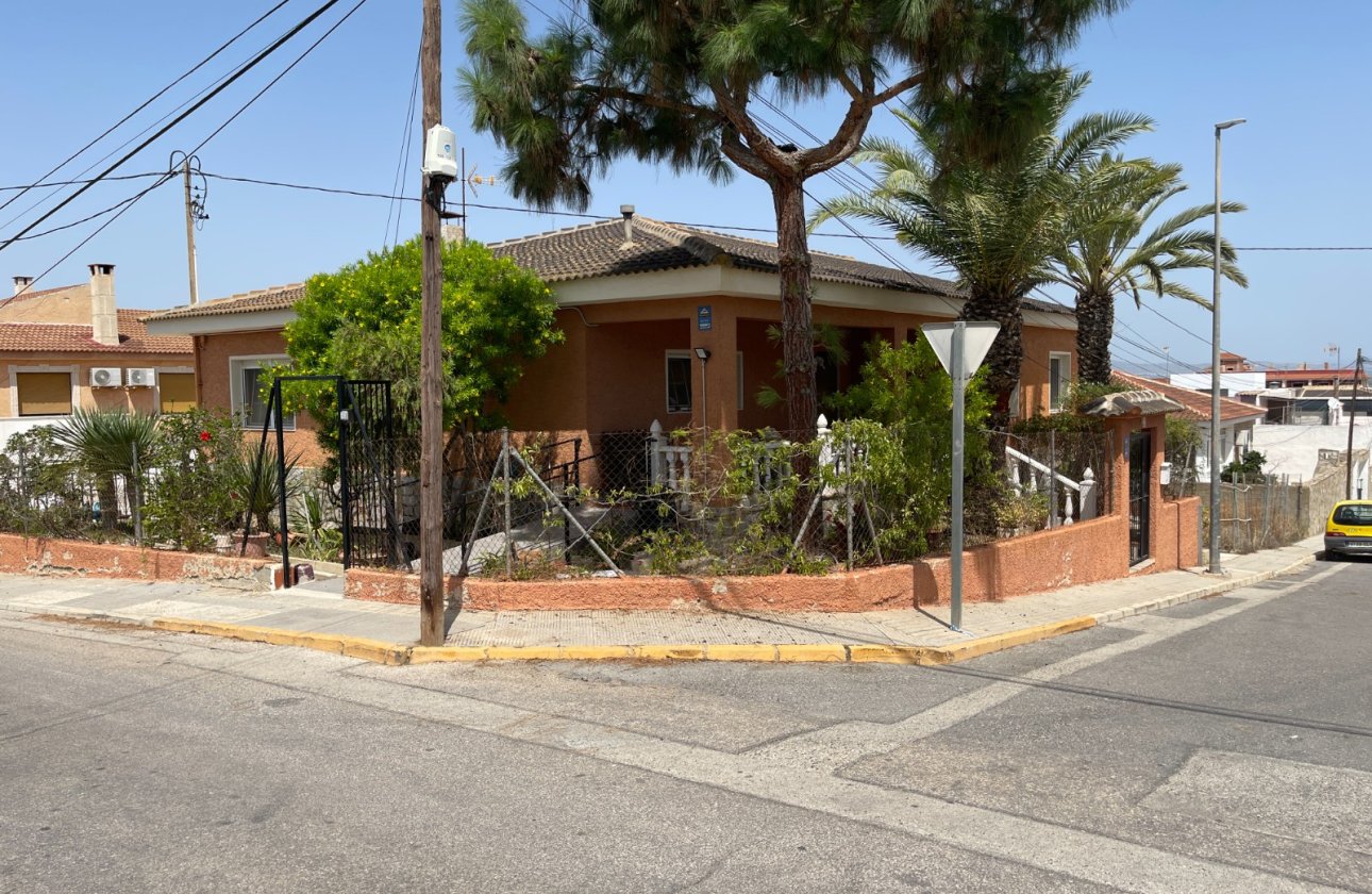 Resale - Villa -
Benijofar - Costa Blanca