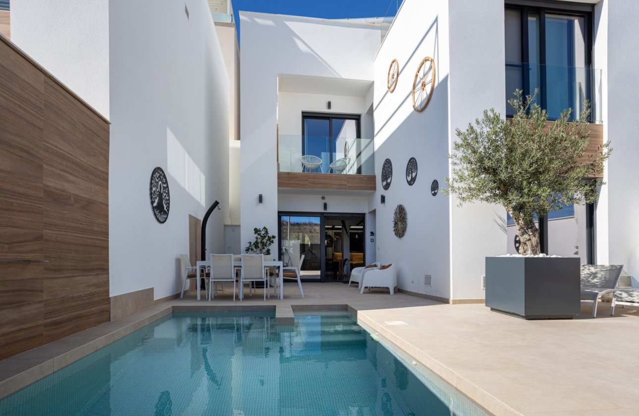 Resale - Villa -
Benijofar - Costa Blanca