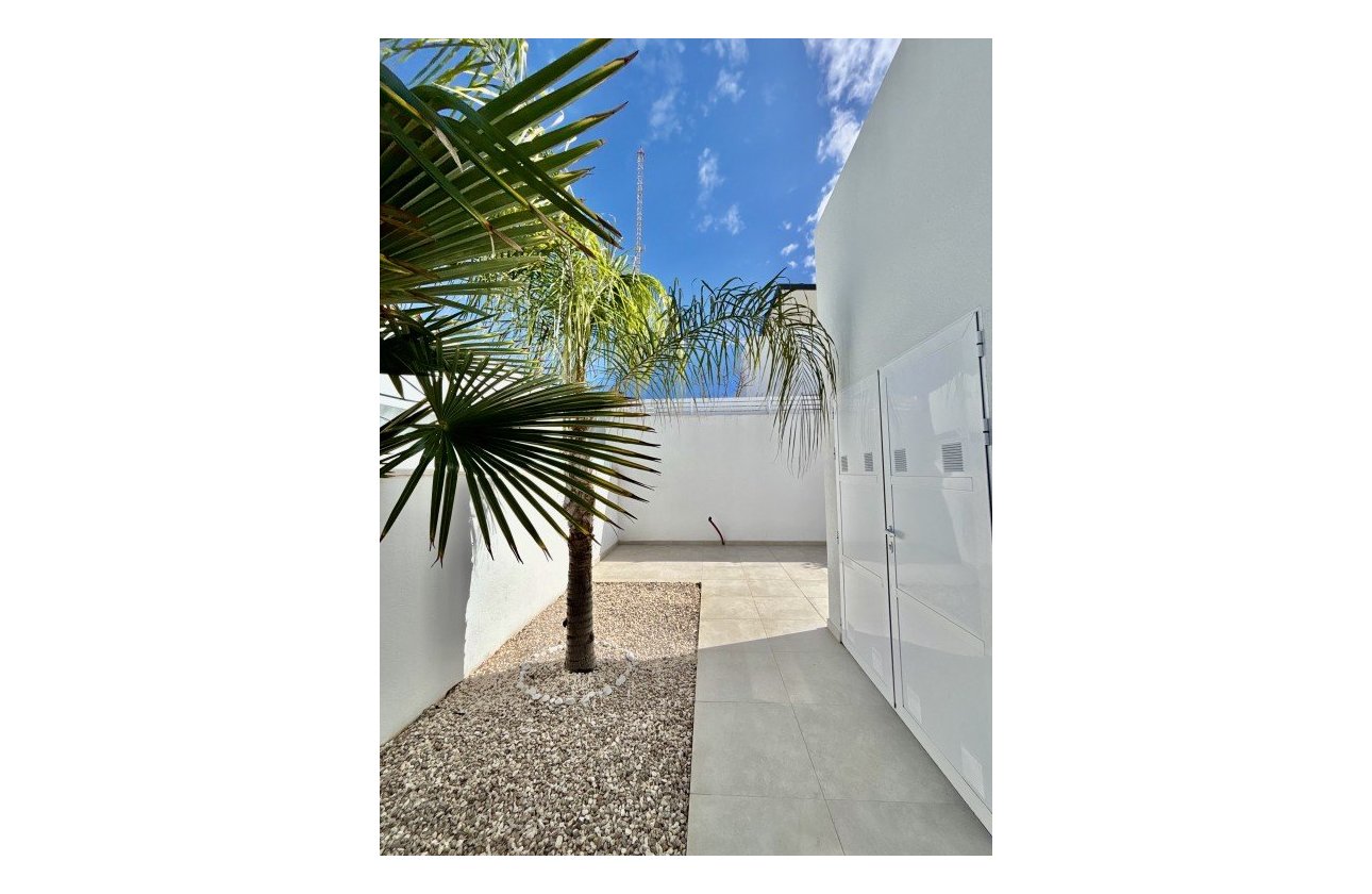 Resale - Villa -
Benijofar - Costa Blanca