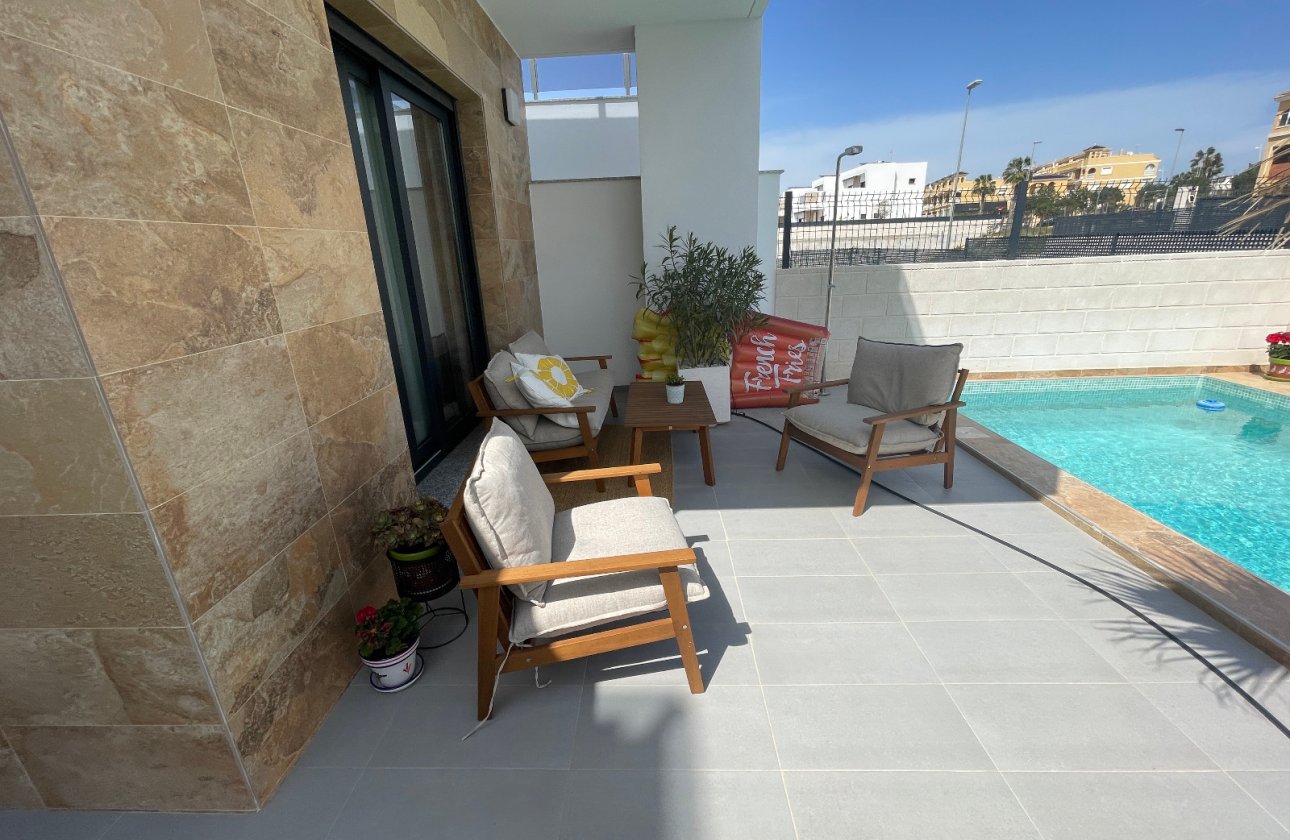 Resale - Villa -
Benijofar - Costa Blanca