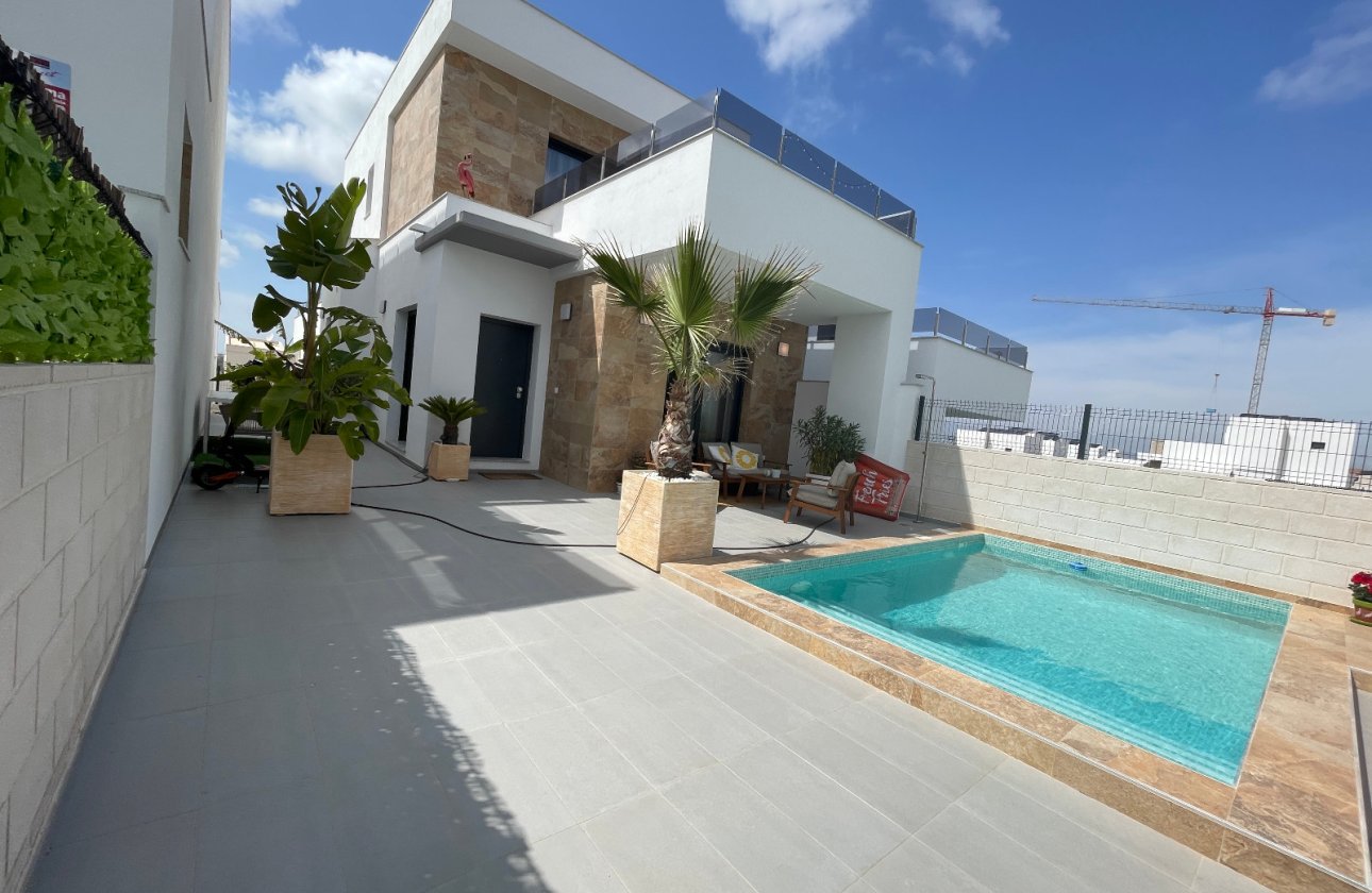 Resale - Villa -
Benijofar - Costa Blanca