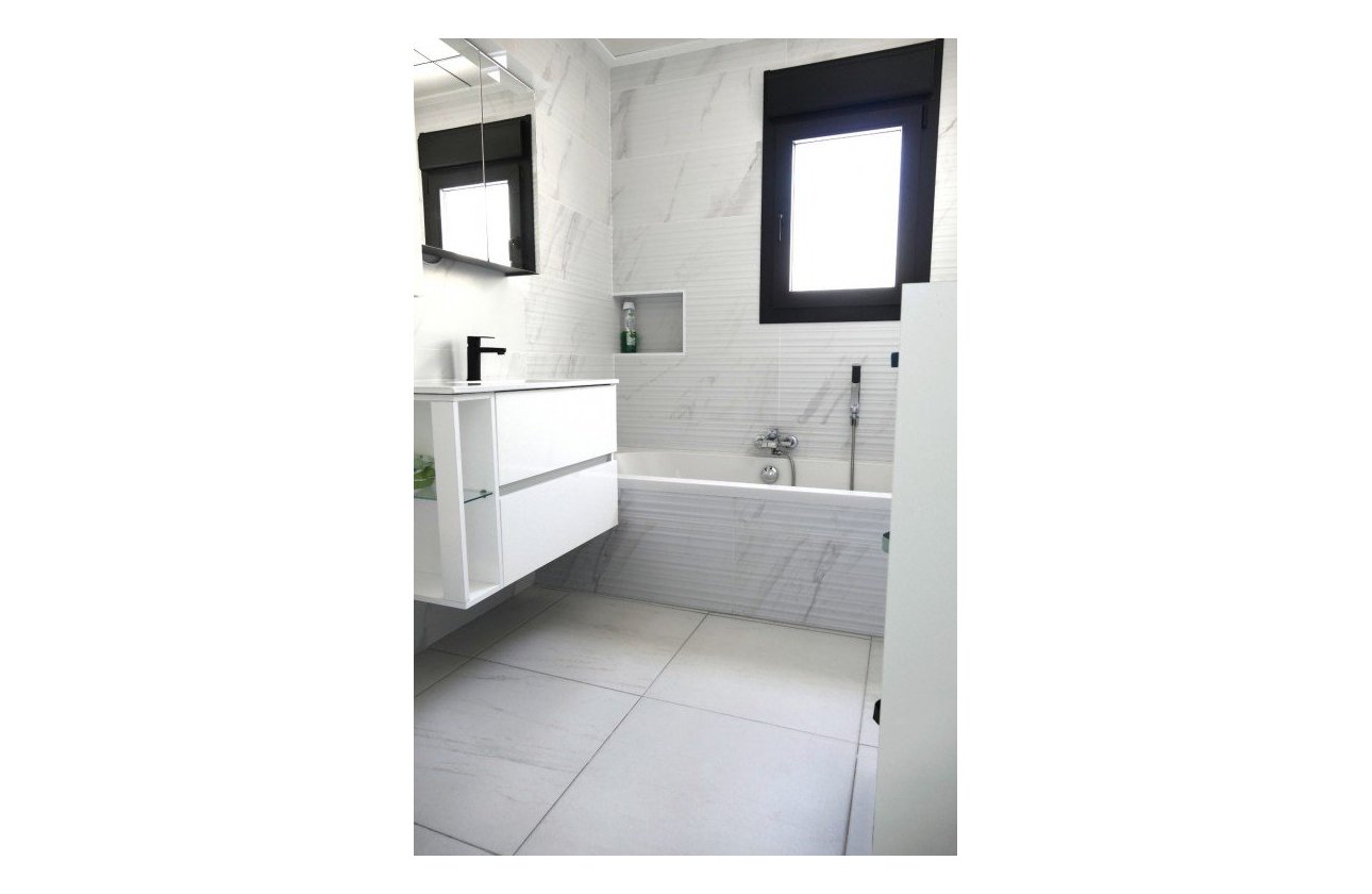 Resale - Villa -
Benijofar - Costa Blanca