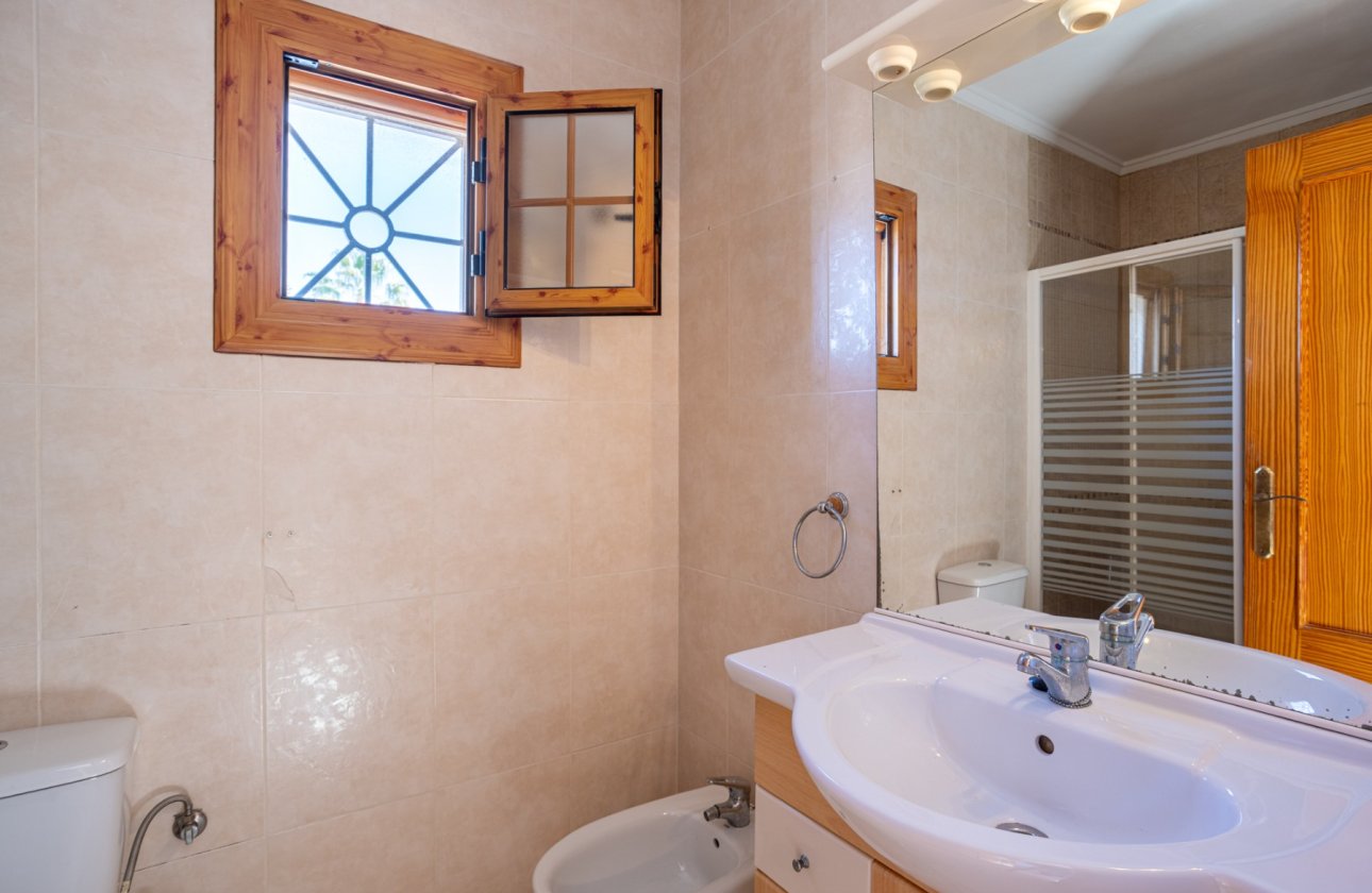 Resale - Villa -
Benijofar - Costa Blanca