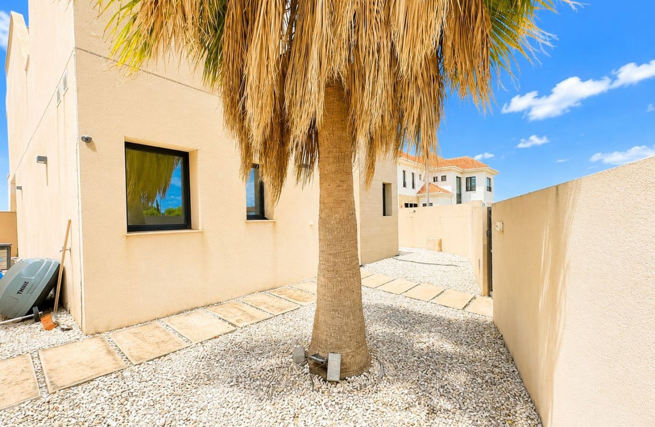 Resale - Villa -
Benijofar - Costa Blanca