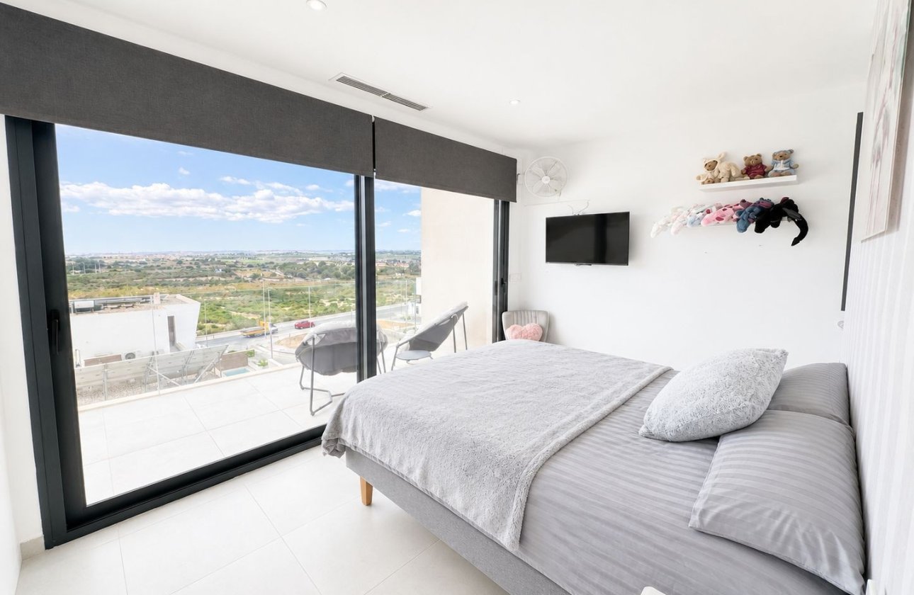 Resale - Villa -
Benijofar - Costa Blanca