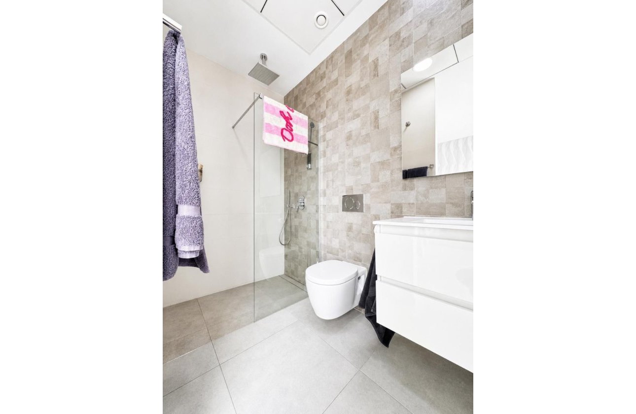 Resale - Villa -
Benijofar - Costa Blanca