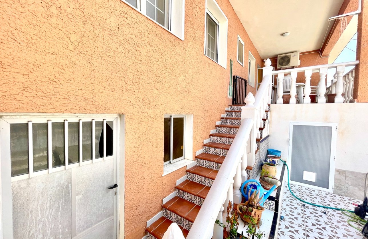 Resale - Villa -
Benijofar - Costa Blanca
