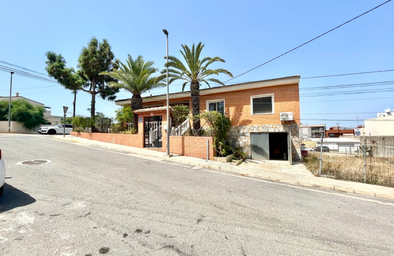 Resale - Villa -
Benijofar - Costa Blanca