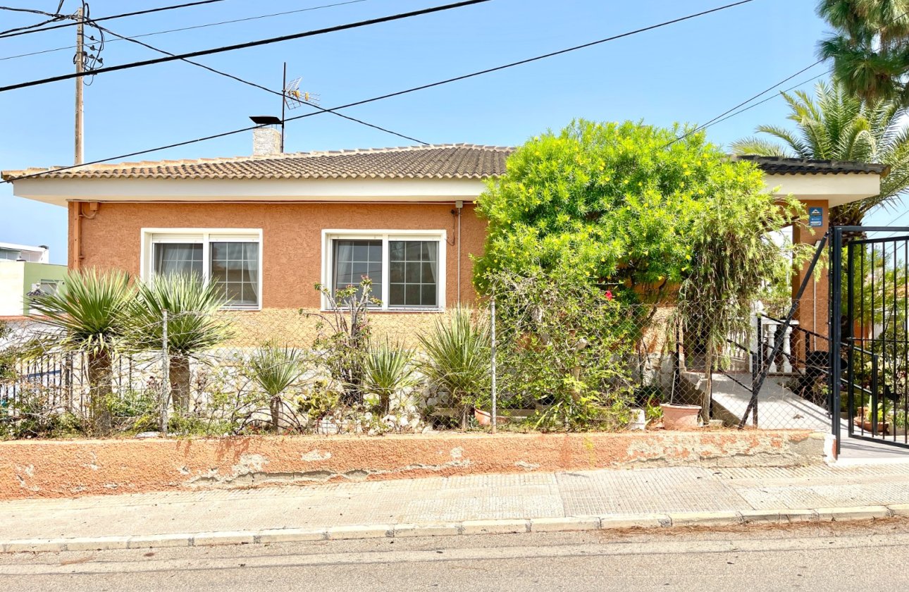 Resale - Villa -
Benijofar - Costa Blanca