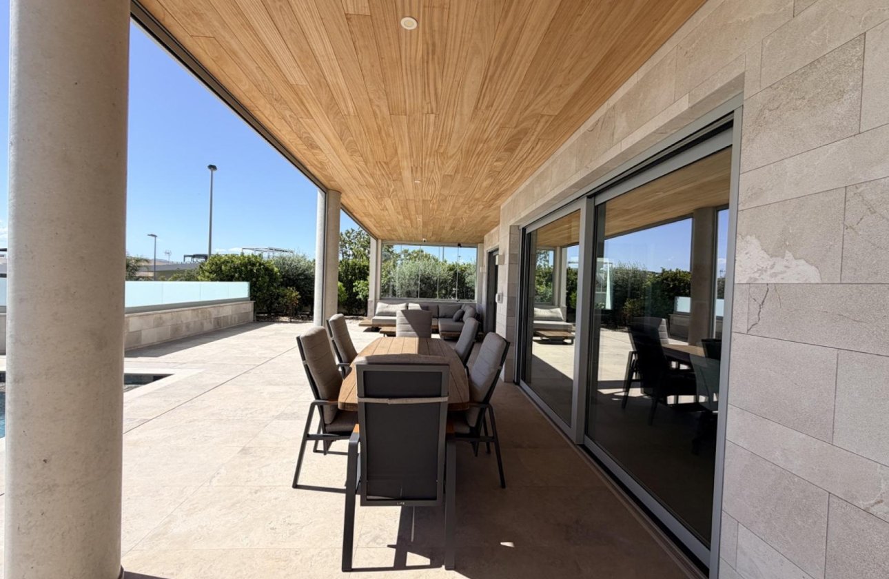 Resale - Villa -
Benijofar - Costa Blanca