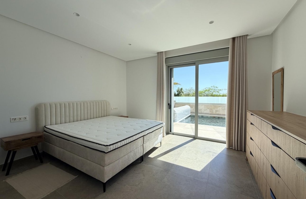 Resale - Villa -
Benijofar - Costa Blanca