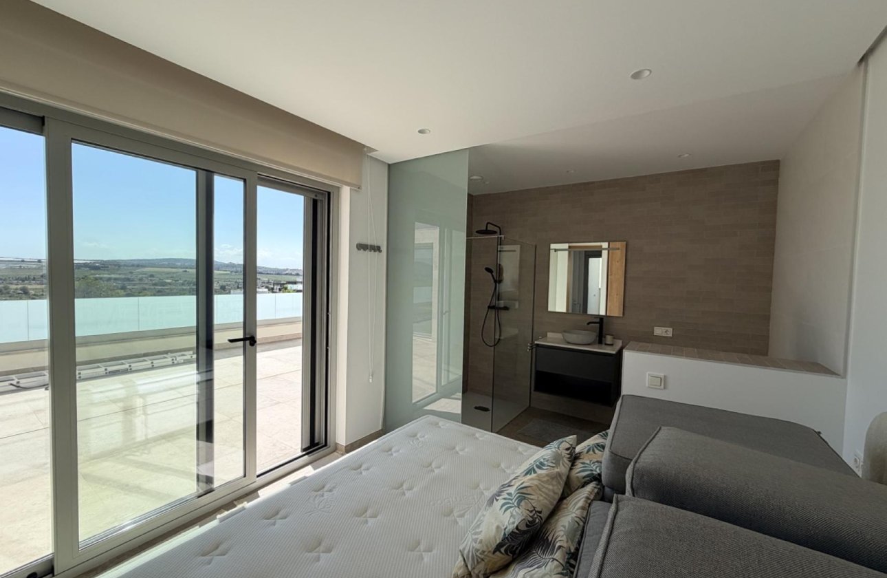Resale - Villa -
Benijofar - Costa Blanca