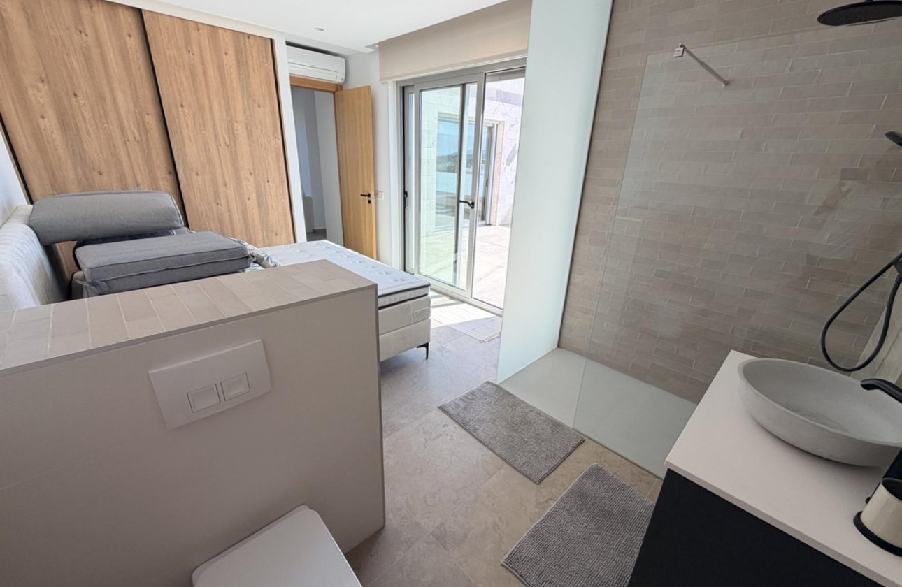 Resale - Villa -
Benijofar - Costa Blanca