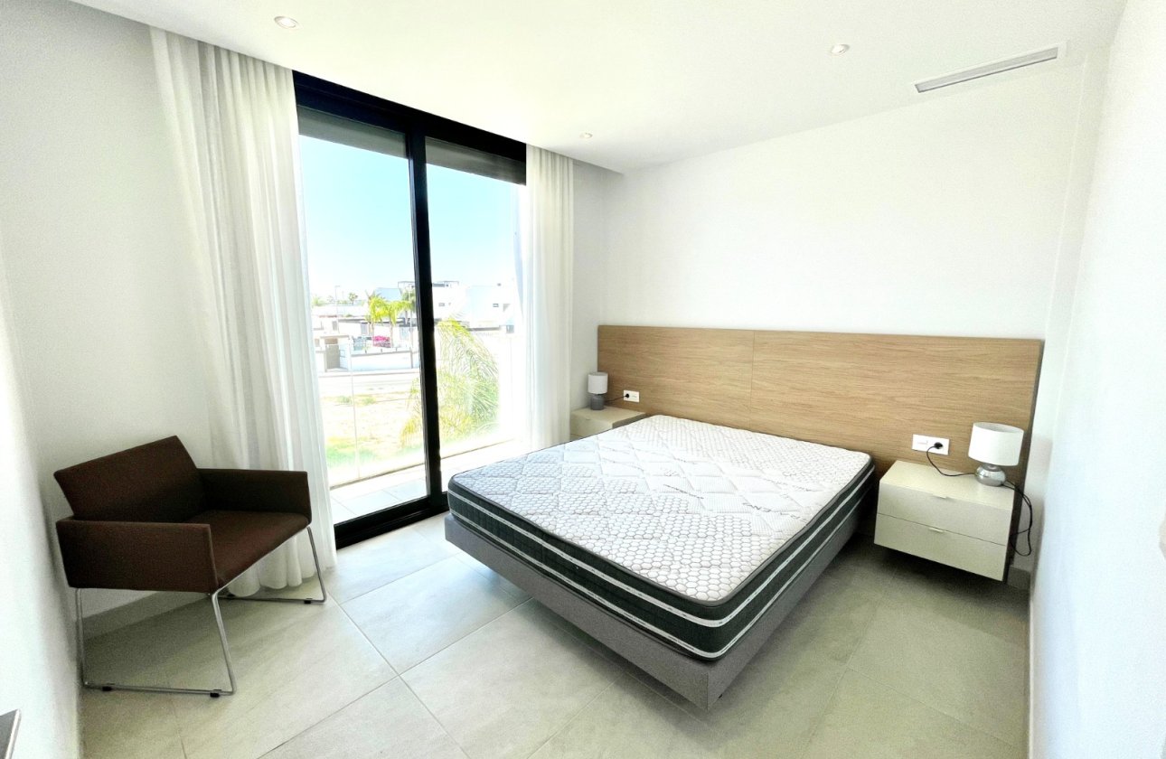 Resale - Villa -
Benijofar - Costa Blanca