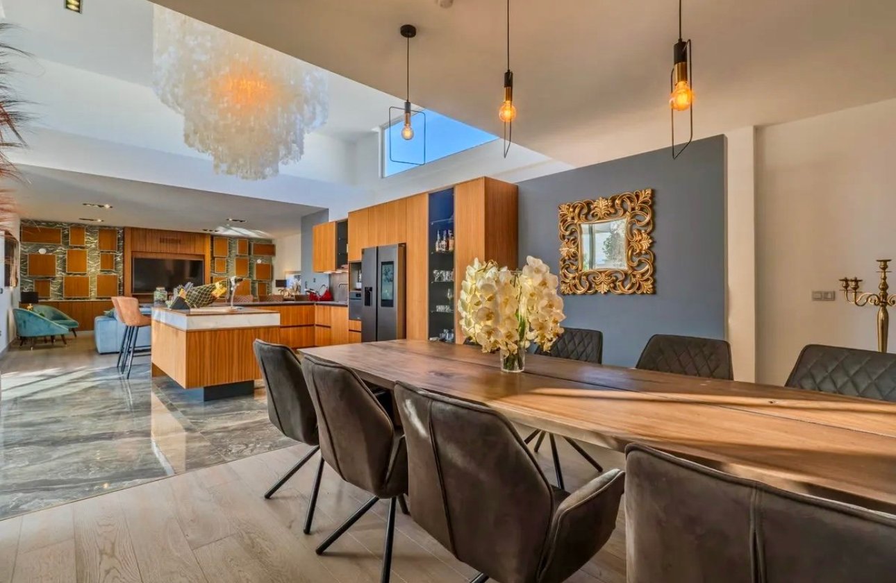 Resale - Villa -
Benijofar - Costa Blanca