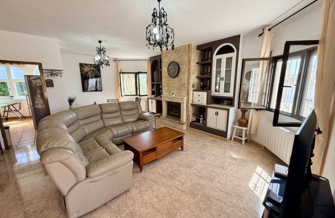 Resale - Villa -
Benijofar - Costa Blanca