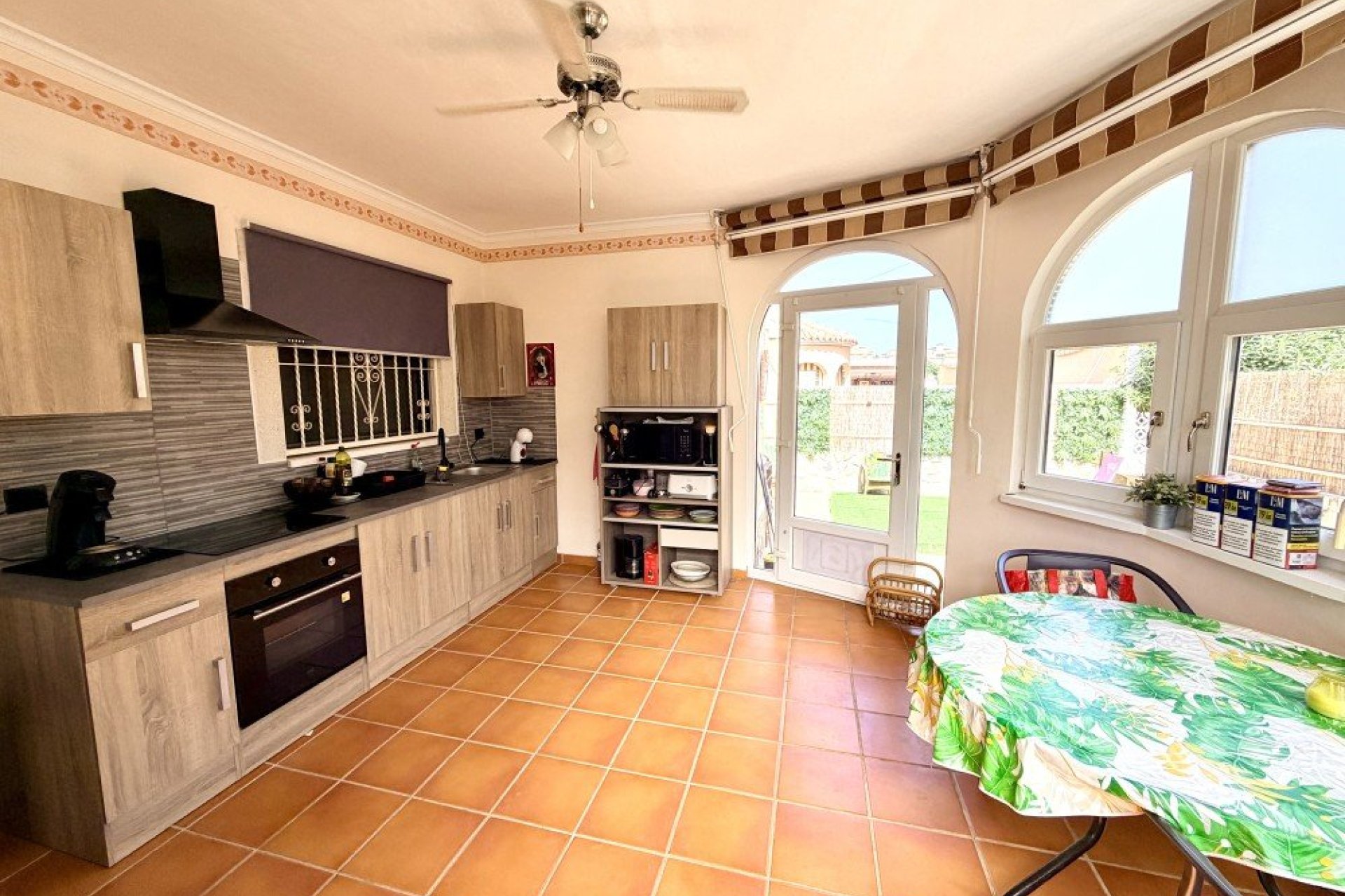 Resale - Villa -
Benijofar - Costa Blanca