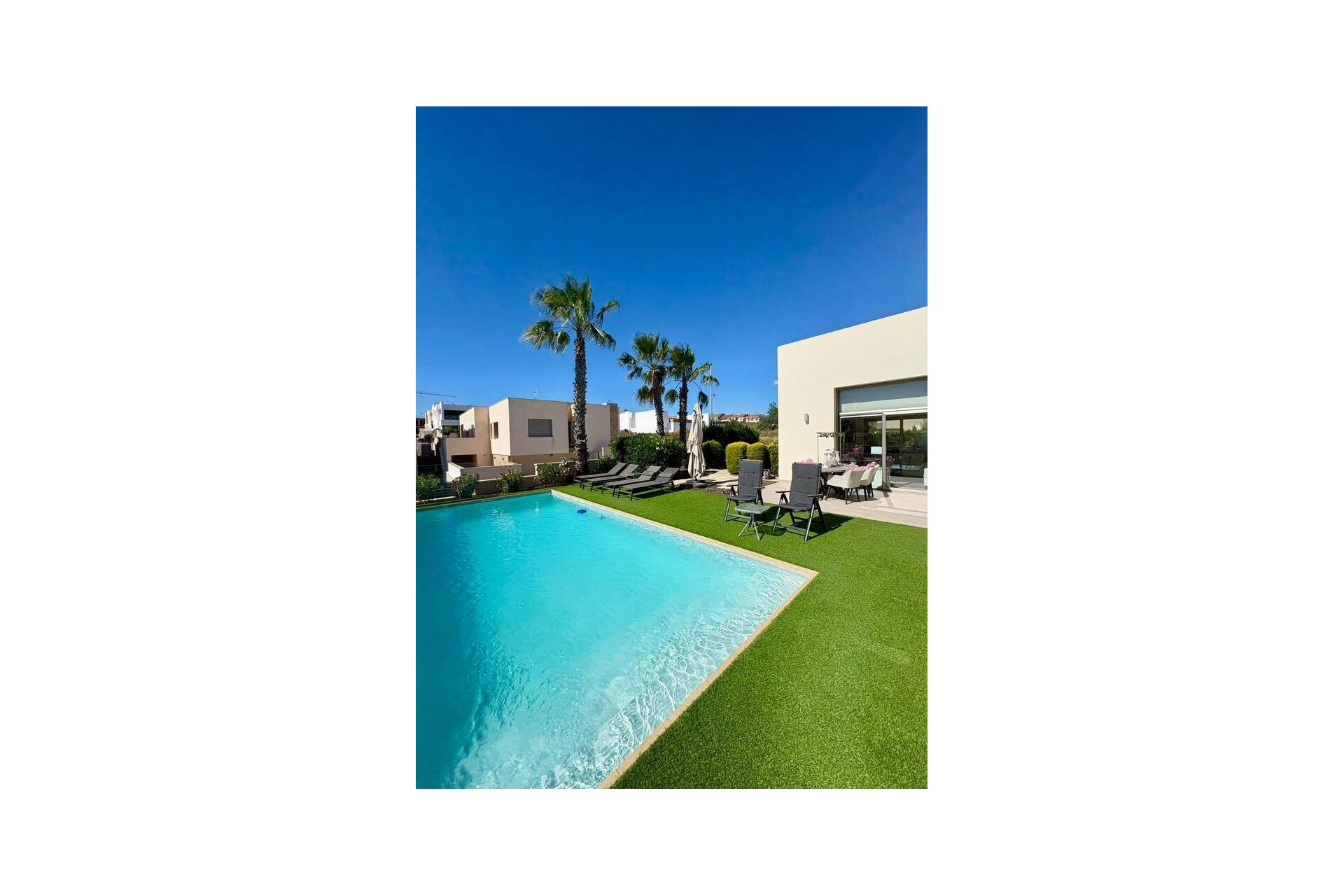 Resale - Villa -
Benijofar - Costa Blanca