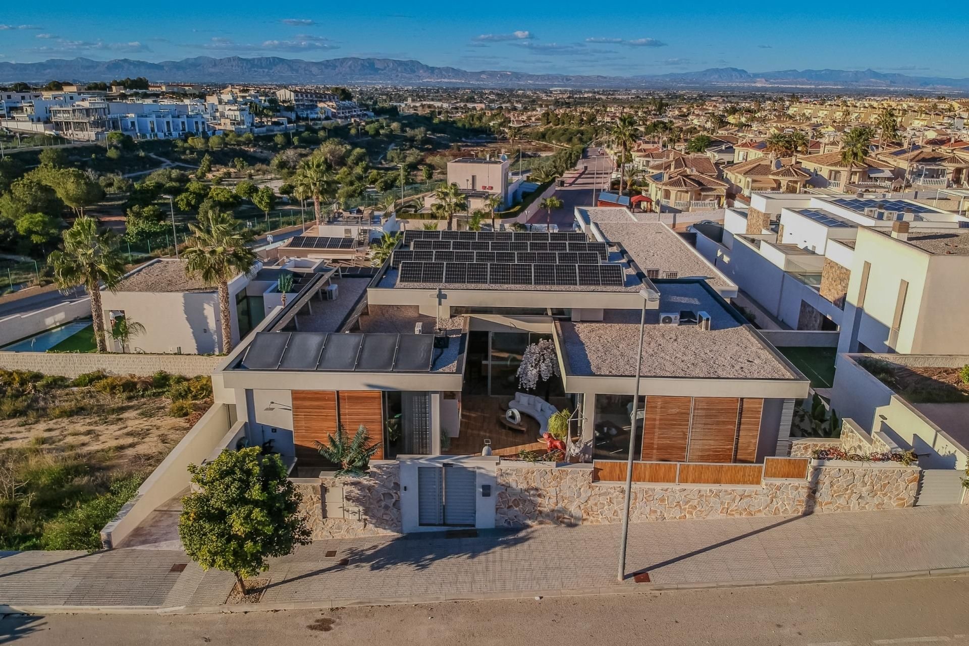 Resale - Villa -
Benijofar - Costa Blanca