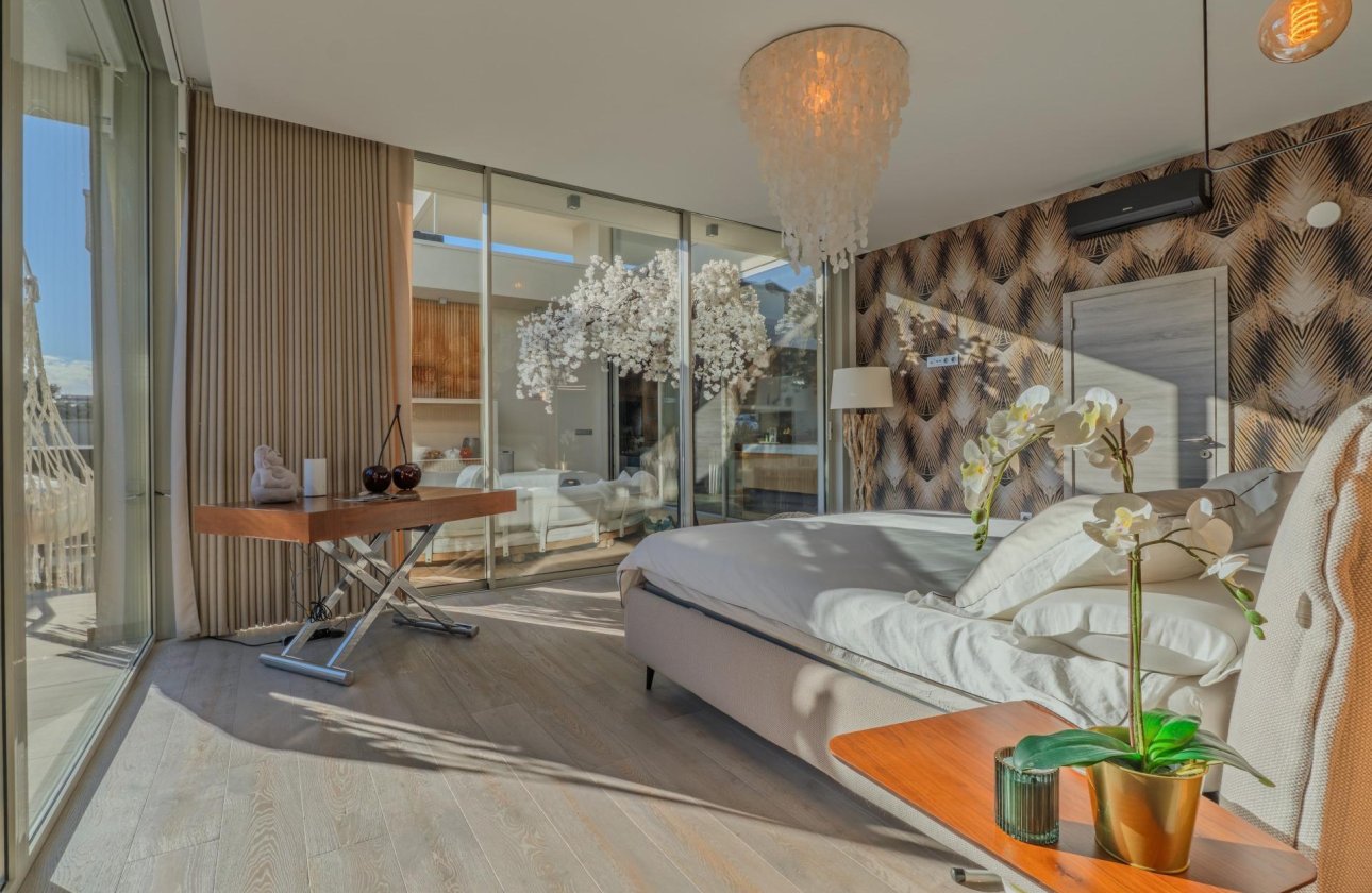 Resale - Villa -
Benijofar - Costa Blanca