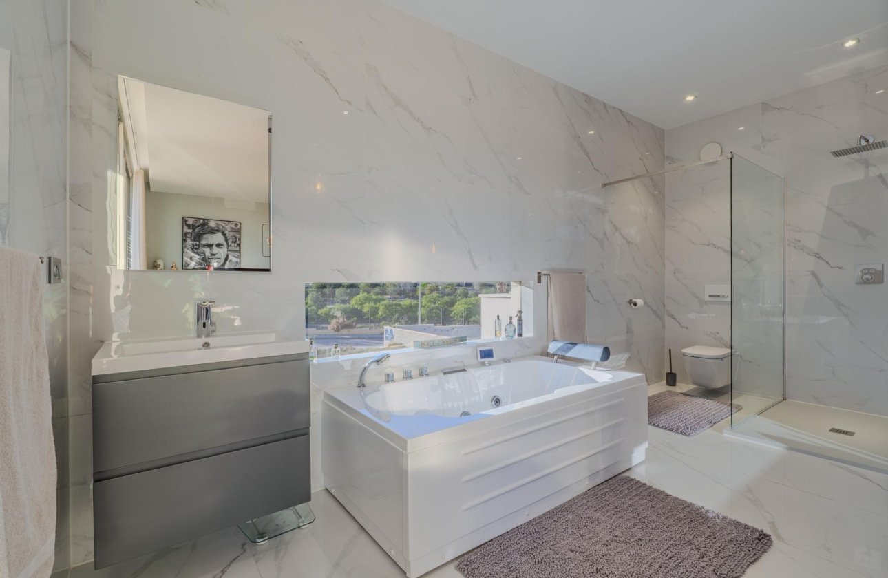 Resale - Villa -
Benijofar - Costa Blanca