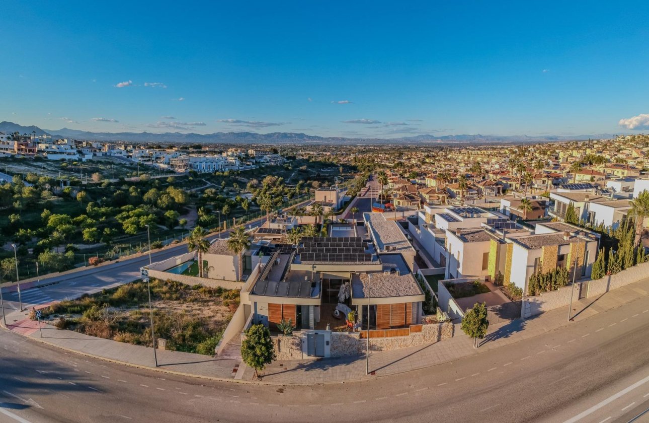 Resale - Villa -
Benijofar - Costa Blanca