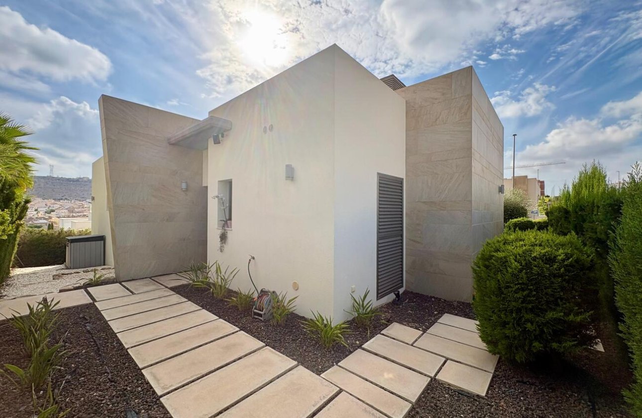 Resale - Villa -
Benijofar - Costa Blanca