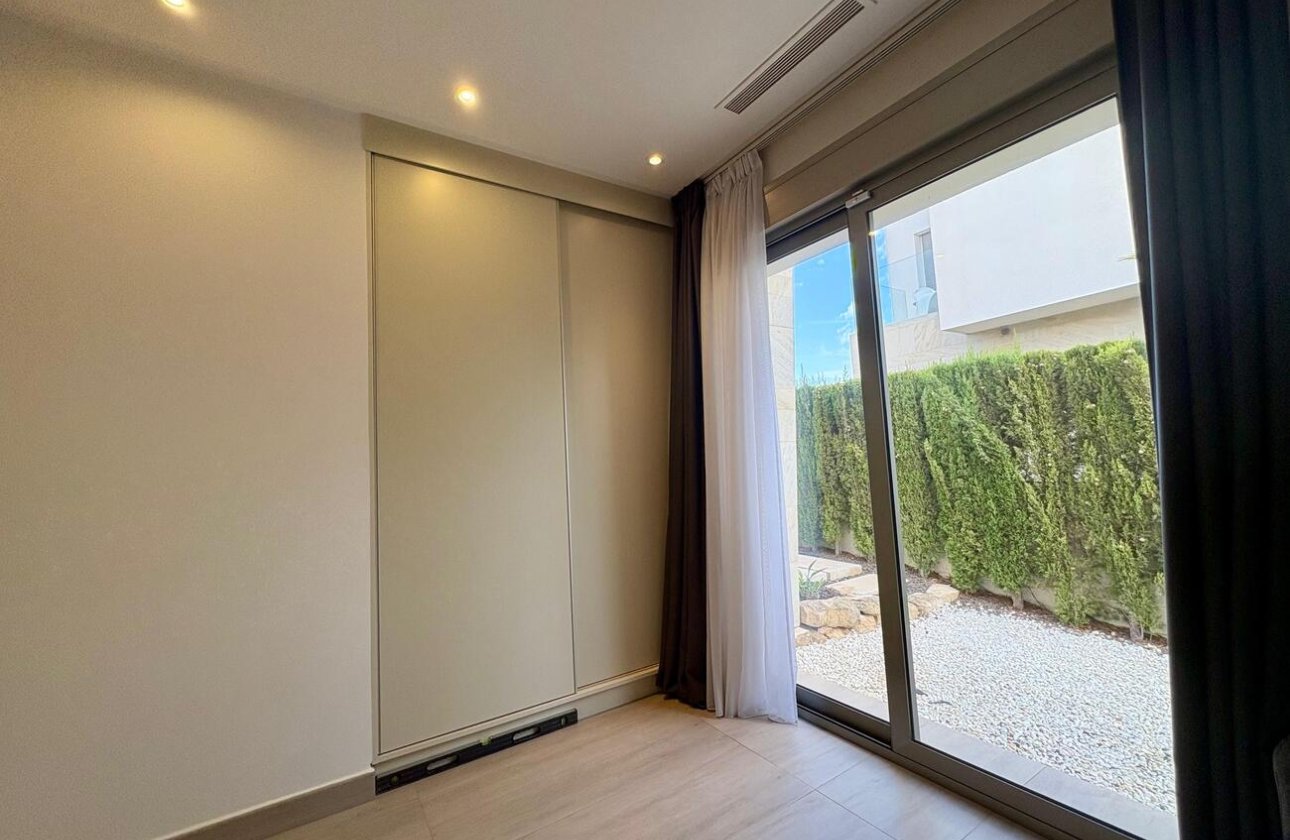 Resale - Villa -
Benijofar - Costa Blanca