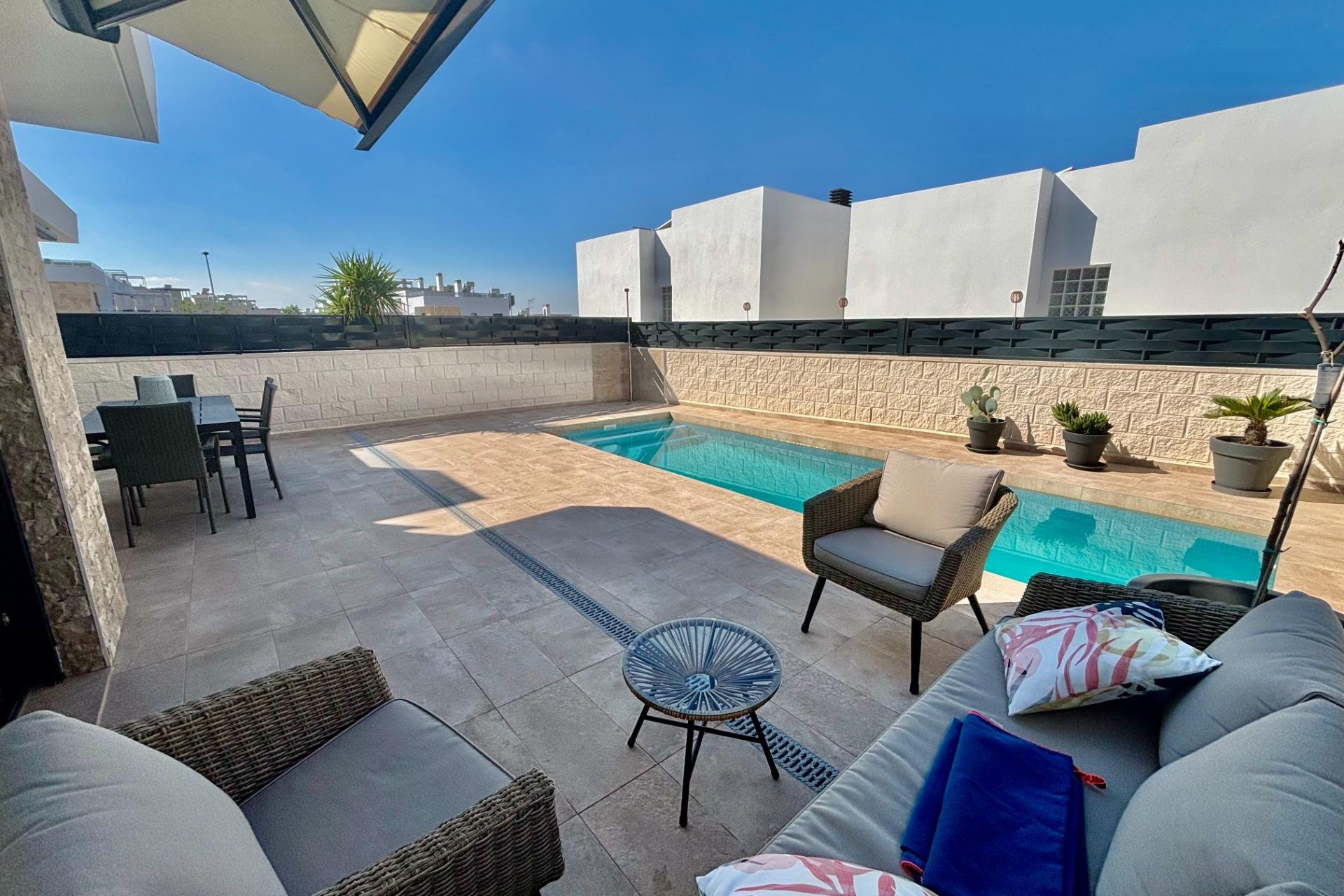 Resale - Villa -
Benijofar - Pueblo 4