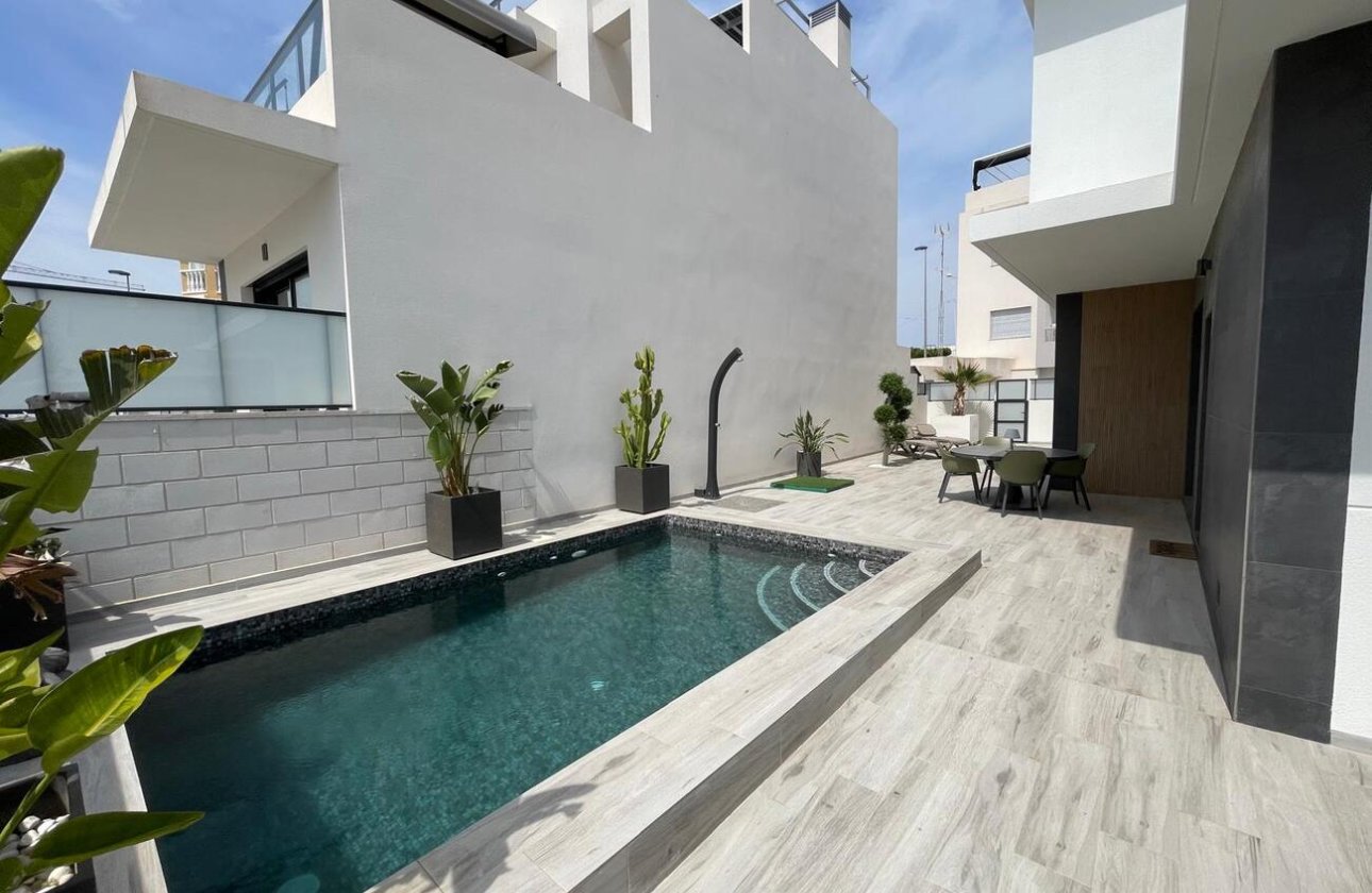 Resale - Villa -
Benijofar