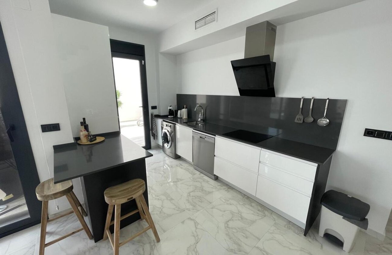 Resale - Villa -
Benijofar