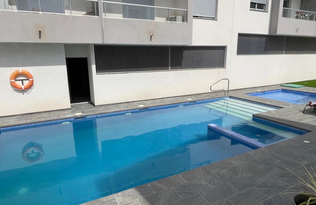 Resale - Villa -
Benijofar