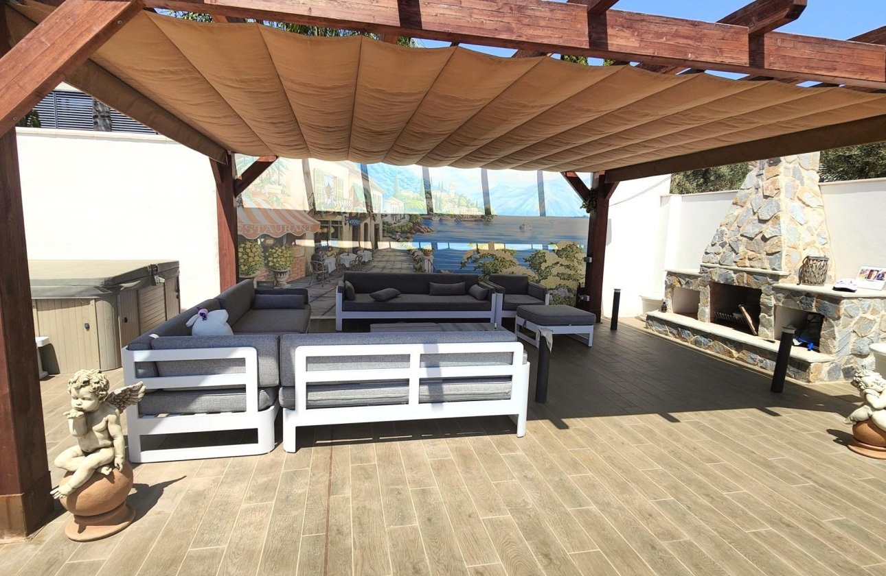 Resale - Villa -
Cabo Roig - Costa Blanca