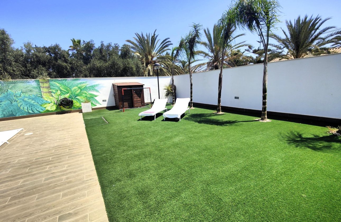 Resale - Villa -
Cabo Roig - Costa Blanca