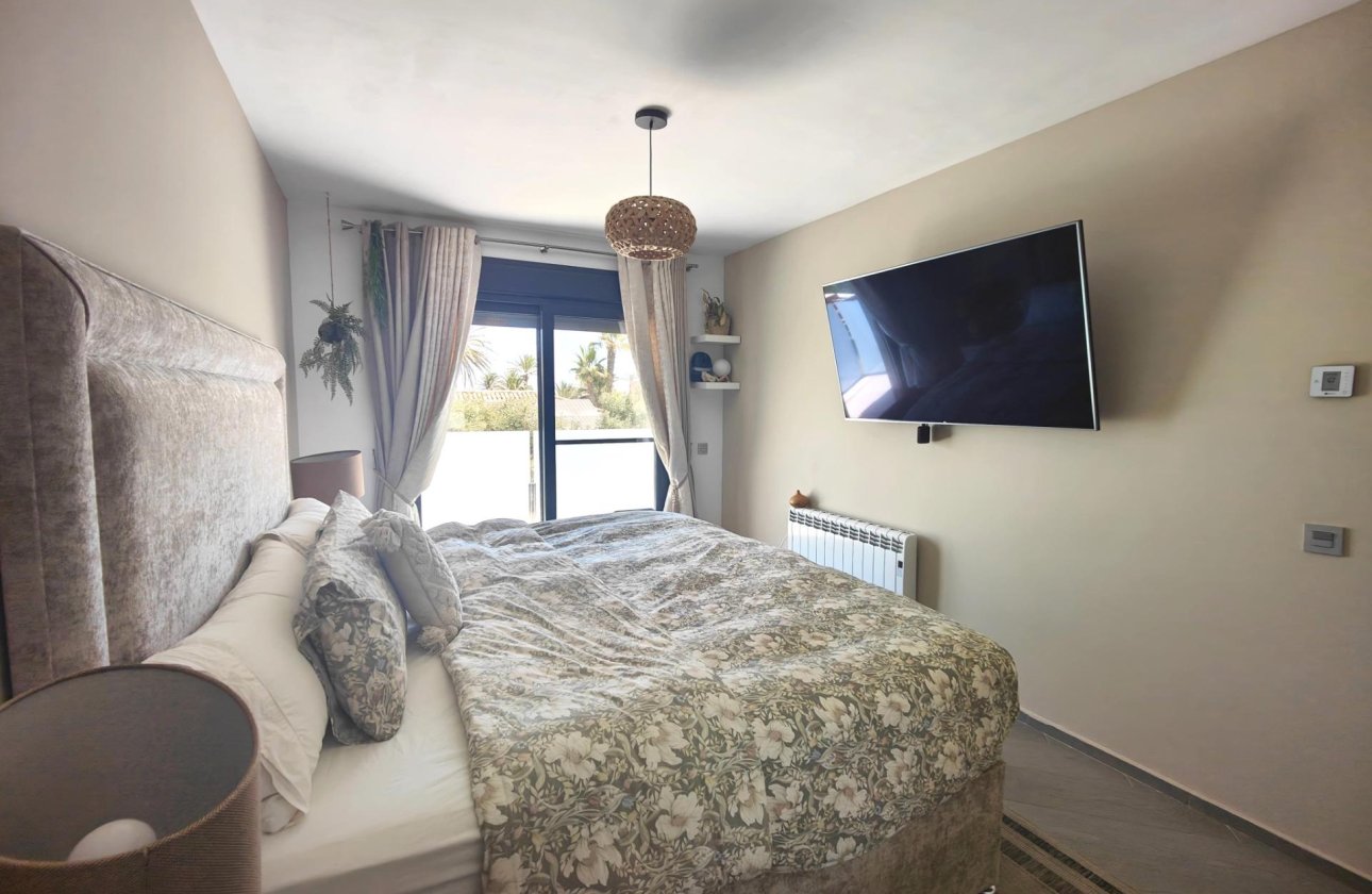 Resale - Villa -
Cabo Roig - Costa Blanca