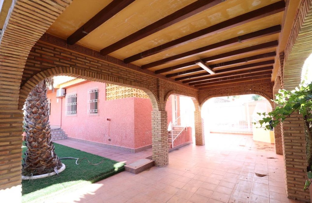 Resale - Villa -
Cabo Roig - Costa Blanca