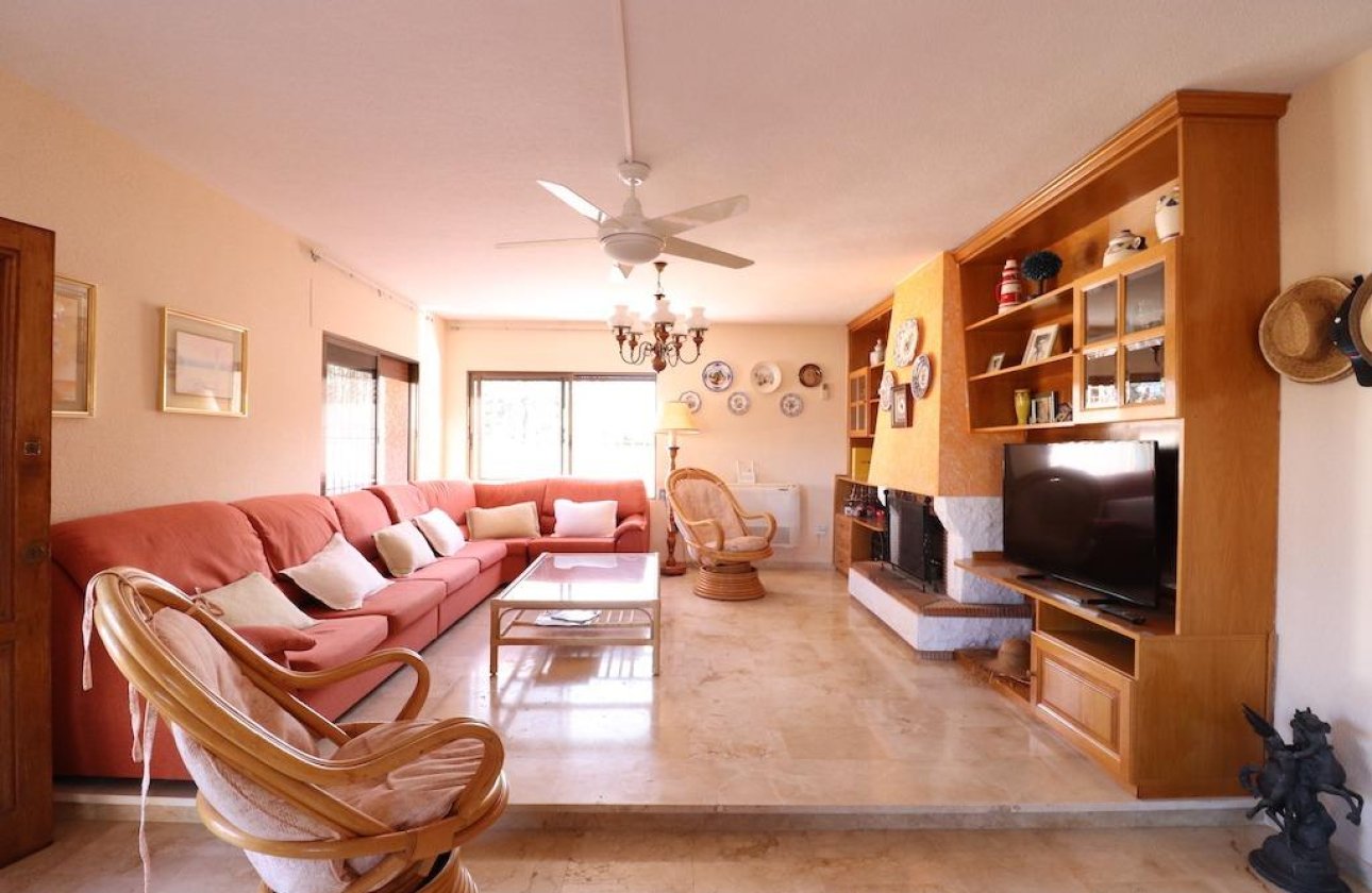 Resale - Villa -
Cabo Roig - Costa Blanca