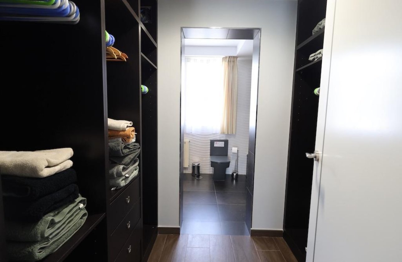 Resale - Villa -
Cabo Roig - Costa Blanca