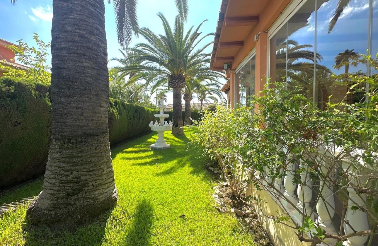 Resale - Villa -
Cabo Roig - Costa Blanca