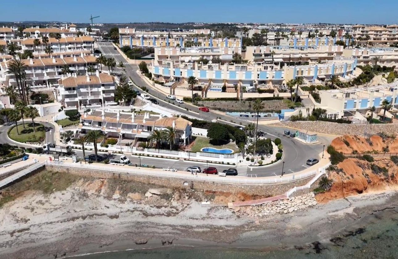 Resale - Villa -
Cabo Roig - Costa Blanca