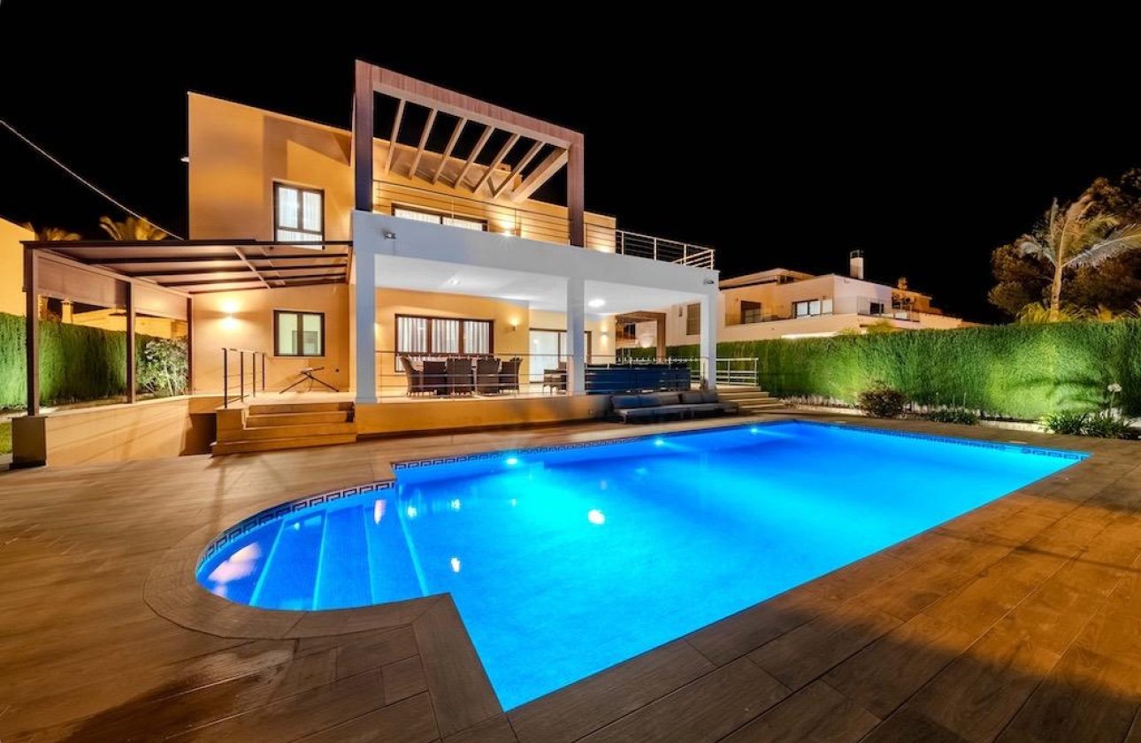 Resale - Villa -
Cabo Roig - Costa Blanca